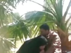 Adolescente y chorro de agua de su amateur mexicana porno fuente