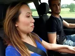 La madre es una noble y está ocupada amateur mexicano sex en la cocina