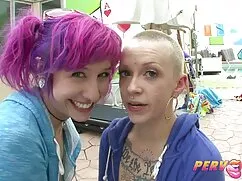 Mujer videos porno mexicano amateur de pelo castaño tratando de hacerla feliz.