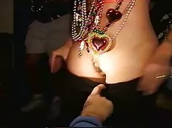 Un hombre videos amateur caseros mexicanos hermoso y rubio.